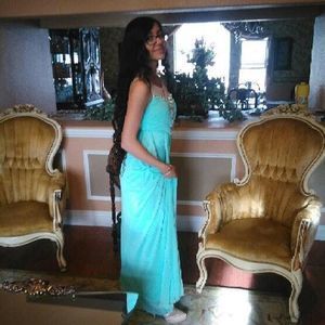 Meet your Posher, Cecilia